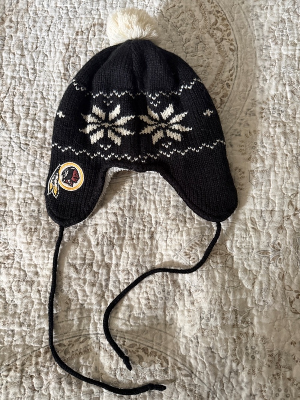Vintage Washington Redskins NFL Knit Ear Flap Hat Snowflake Pom Pom